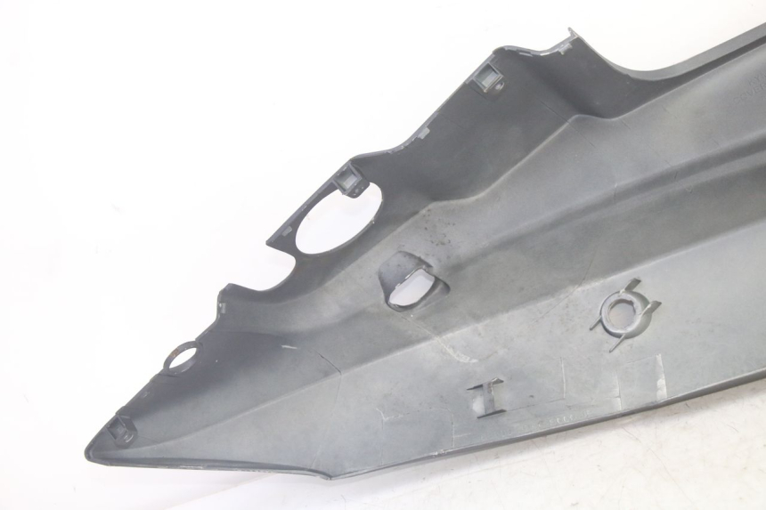 photo de LINKER ACHTERZIJDE PANEL KYMCO AGILITY 4T 50 (2018 - 2022) - Gecontroleerd onderdeel