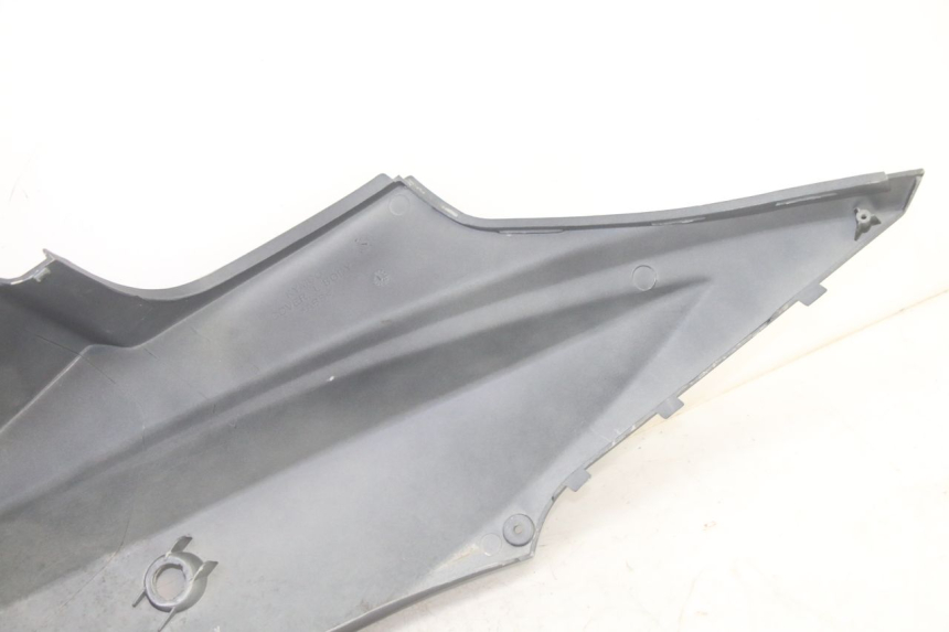 photo de LINKER ACHTERZIJDE PANEL KYMCO AGILITY 4T 50 (2018 - 2022) - Markeringen en referenties