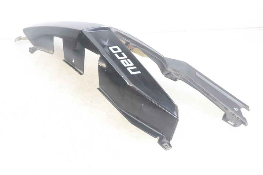 photo de LINKER ACHTERZIJDE PANEL NECO ALEXONE 125 (2017 - 2024) - Kenmerkende details