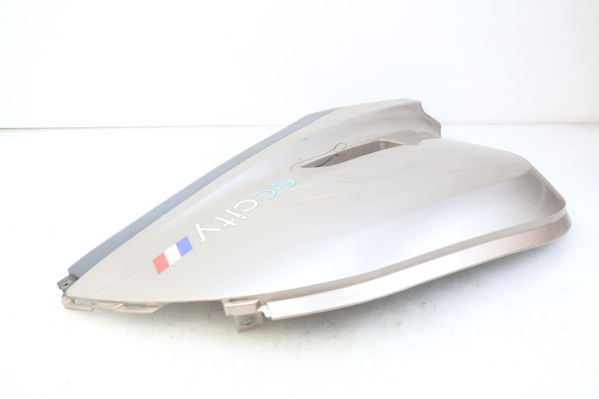 photo de LINKER ACHTERZIJDE PANEL ECCITY ARTELEC 670 1 (2013 - 2017) - Bevestigingspunten