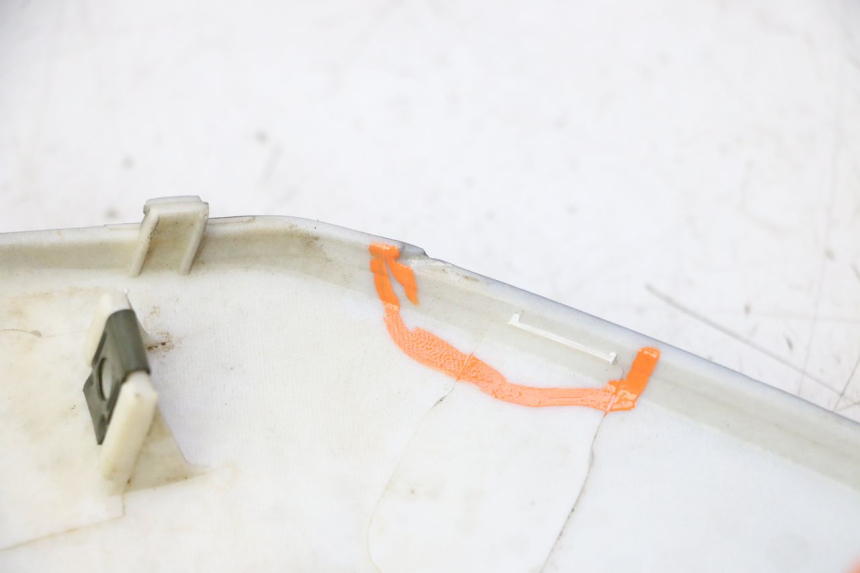 photo de LINKER ACHTERZIJDE PANEL MOTRON BREEZY 4T 50 (2021 - 2025) - Zoom op gebruiksstaat