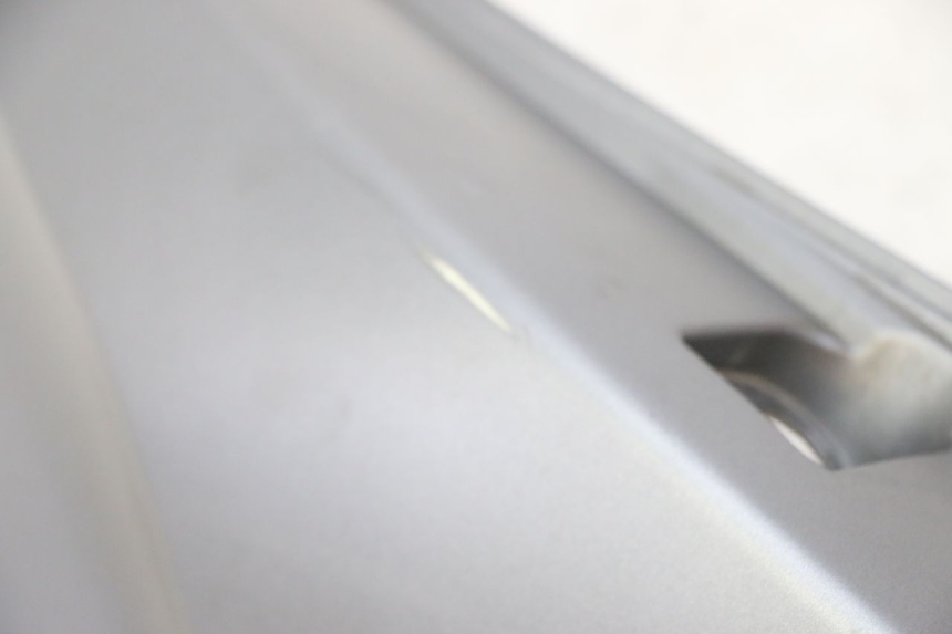 photo de LINKER ACHTERZIJDE PANEL MOTRON BREEZY 4T 50 (2021 - 2025) - Bevestigingspunten