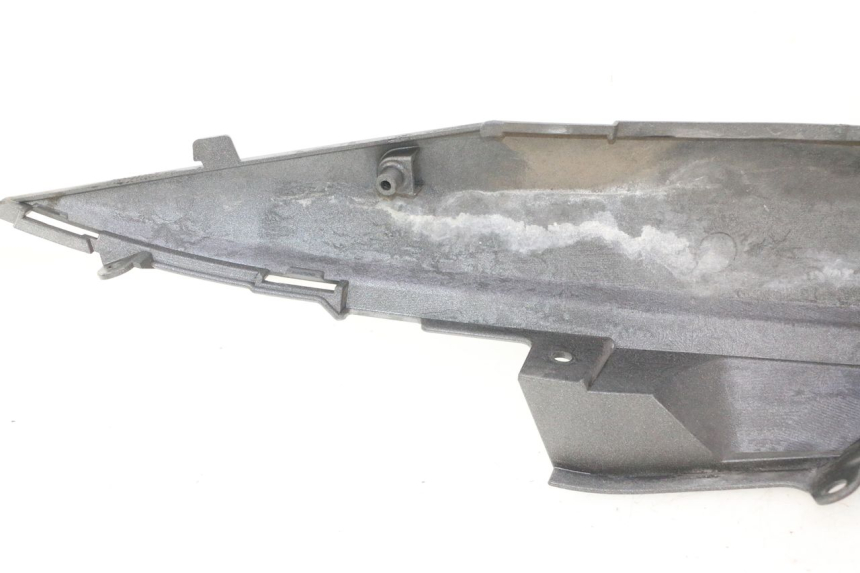 photo de LINKER ACHTERZIJDE SUZUKI BURGMAN 125 (2007 - 2014) - Bevestigingspunten