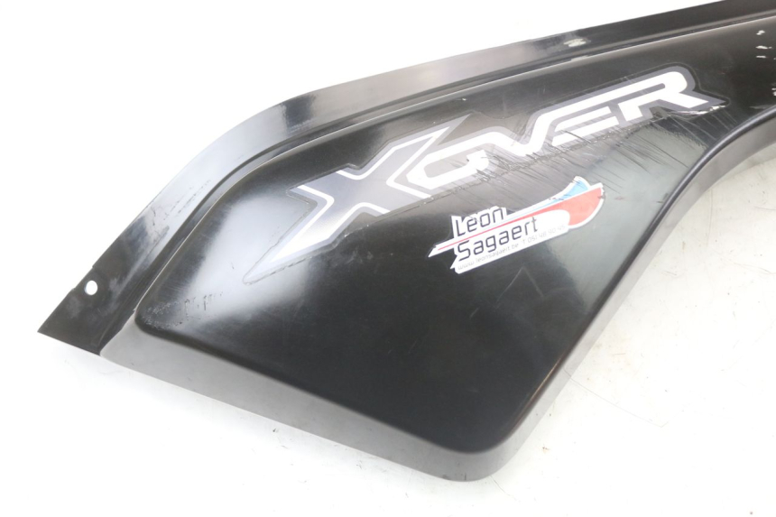 photo de LINKER ACHTERZIJDE PANEL YAMAHA BW'S BWS 125 (2010 - 2013) - Detail van het onderdeel