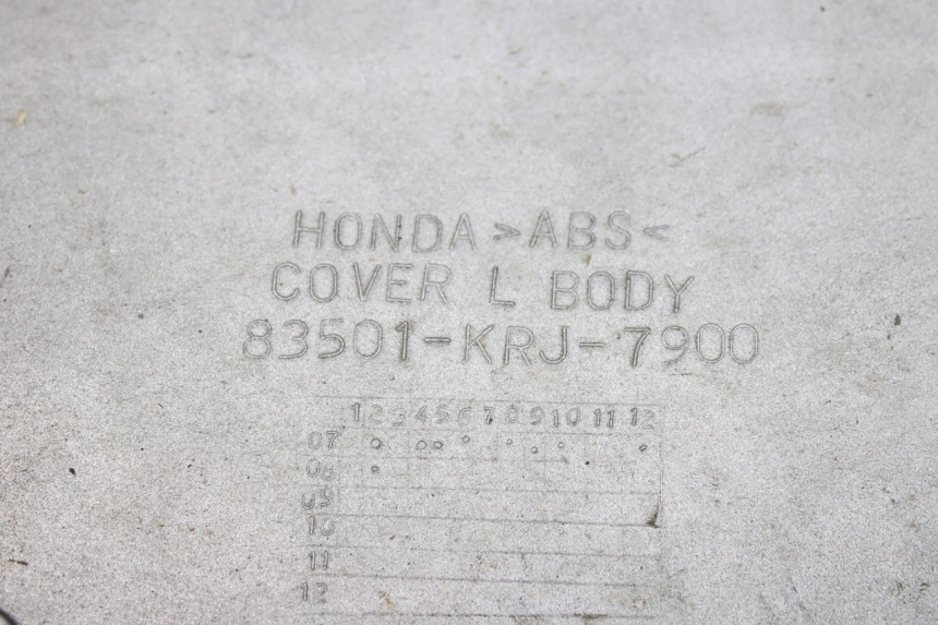 photo de LINKER ACHTERZIJDE HONDA FES S-WING SWING ABS 125 (2007 - 2015) - Bevestigingspunten