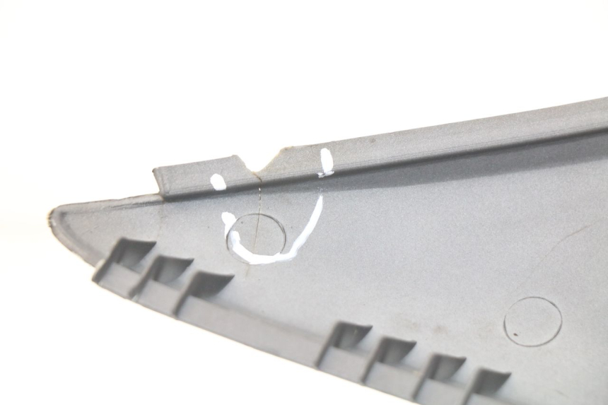 photo de LINKER ACHTERZIJDE PANEL SYM GTS EVO 125 (2009 - 2013) - Bevestigingspunten