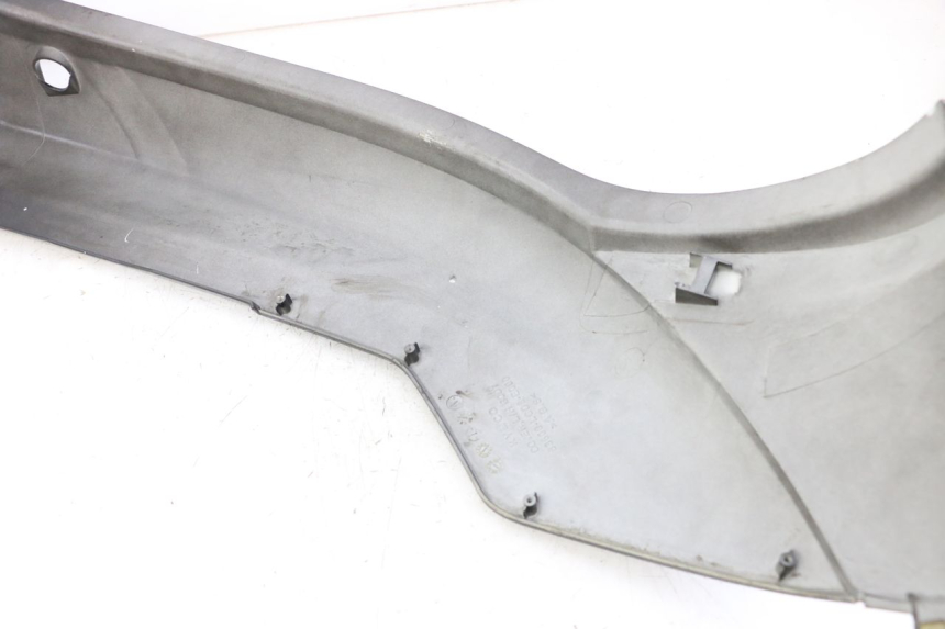 photo de LINKER ACHTERZIJDE PANEL KYMCO PEOPLE S 125 (2000 - 2008) - Overzicht