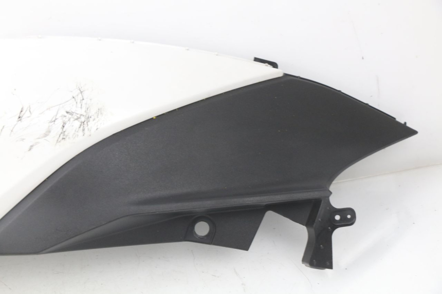 photo de LINKER ACHTERZIJDE PANEL MBK MW TRYPTIK 125 (2017 - 2022) - Detail van het onderdeel