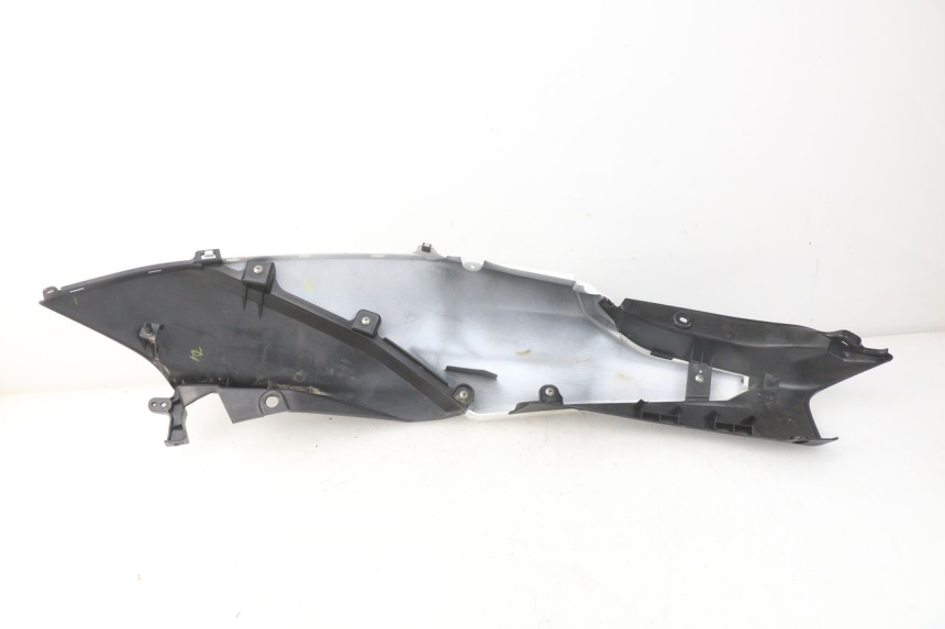 photo de LINKER ACHTERZIJDE PANEL MBK MW TRYPTIK 125 (2017 - 2022) - Staat van het oppervlak