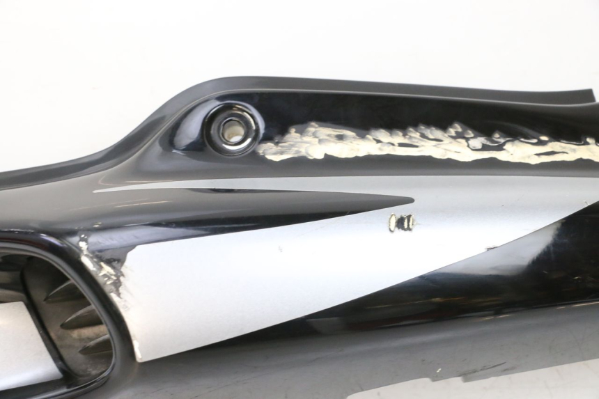 photo de LINKER ACHTERZIJDE HONDA NSR R 125 (1994 - 2003) - Focus op structuur