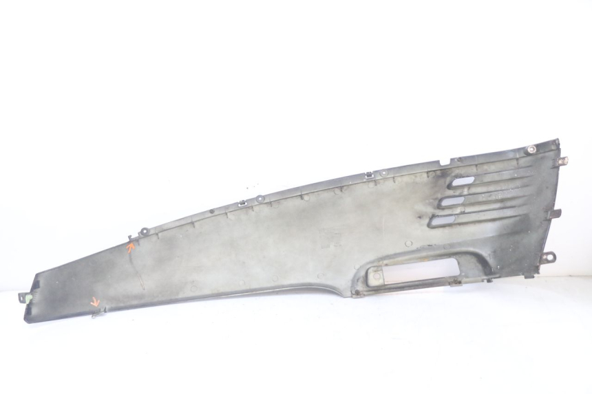 photo de LINKER ACHTERZIJDE PANEL PEUGEOT DJANGO 125 (2014 - 2017) - Staat van het oppervlak