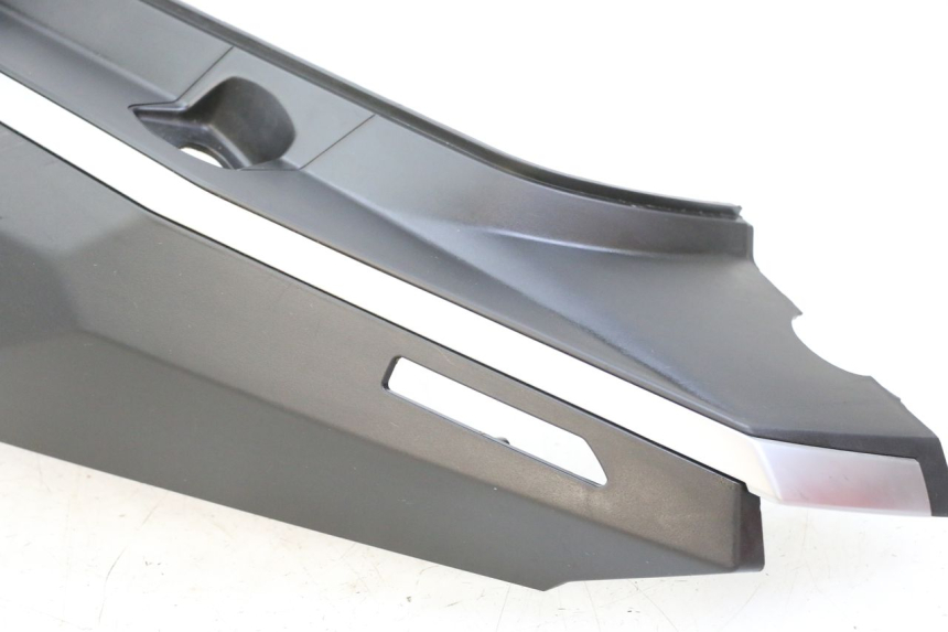 photo de LINKER ACHTERZIJDE PANEL PEUGEOT TWEET 4T 50 (2023 - 2025) - Zoom op componenten