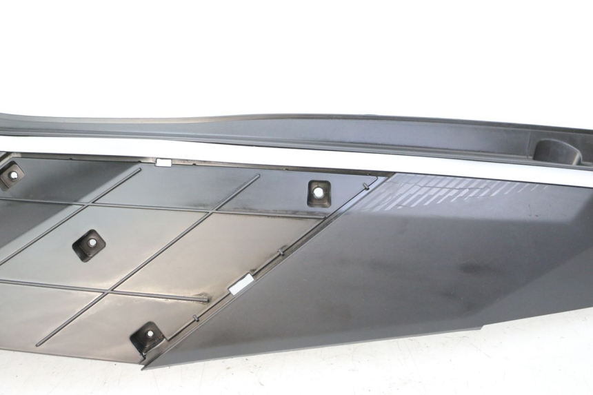 photo de LINKER ACHTERZIJDE PANEL PEUGEOT TWEET 4T 50 (2023 - 2025) - Focus op structuur