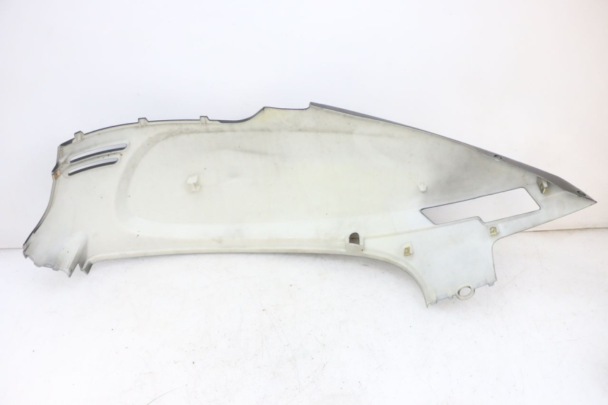 photo de LINKER ACHTERZIJDE EFUN PUSA 1 - Zoom op gebruiksstaat