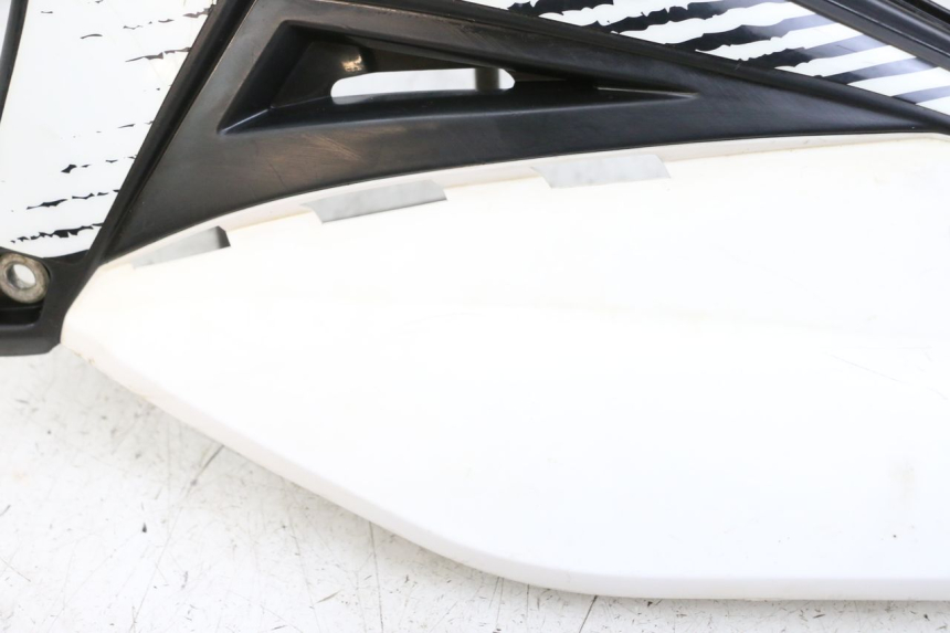 photo de LINKER ACHTERZIJDE PANEL SHERCO SM-R 50 (2013 - 2017) - Zoom op gebruiksstaat