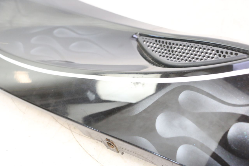 photo de ACHTERLINKSE ZIJPANEEL CAN-AM SPYDER RS 1000 (2008 - 2012) - Focus op structuur