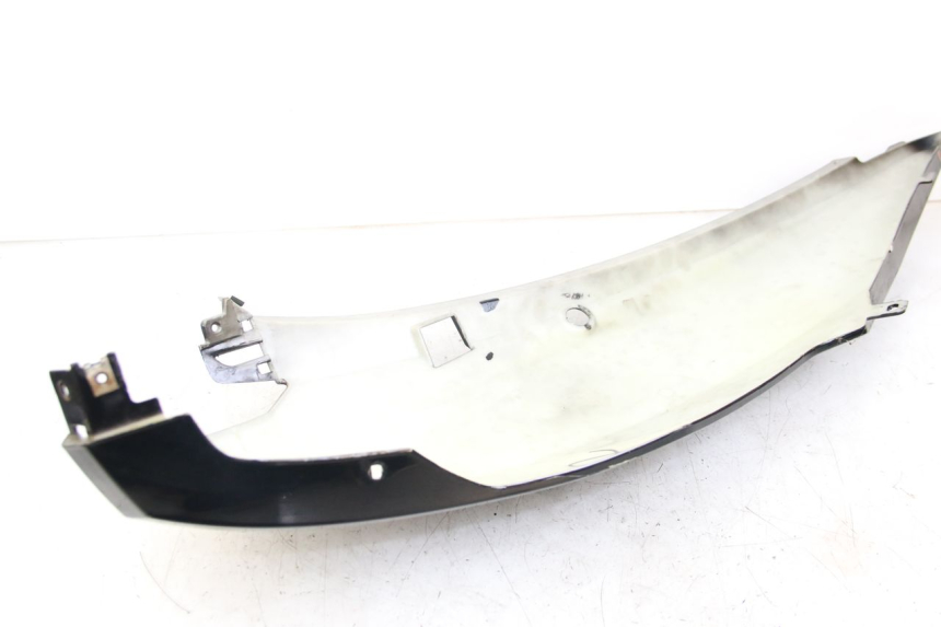 photo de LINKER ACHTERZIJDE PANEL RAZZO STEED 125 (2012 - 2018) - Bevestigingspunten