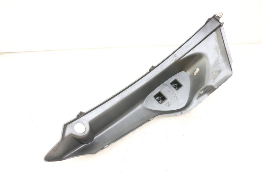 photo de LINKER ACHTERZIJDE PANEL MBK STUNT NAKED 50 (2004 - 2018) - Bevestigingspunten