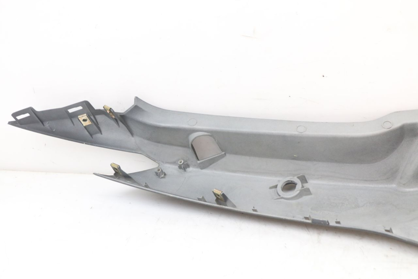 photo de LINKER ACHTERZIJDE PANEL KYMCO SUPER 8 4T 50 (2018 - 2020) - Bevestigingspunten