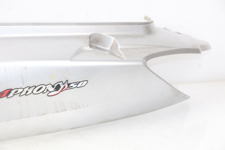 photo de LINKER ACHTERZIJDE PANEL SYM SYMPHONY 50 (2009 - 2015) - Kenmerkende details