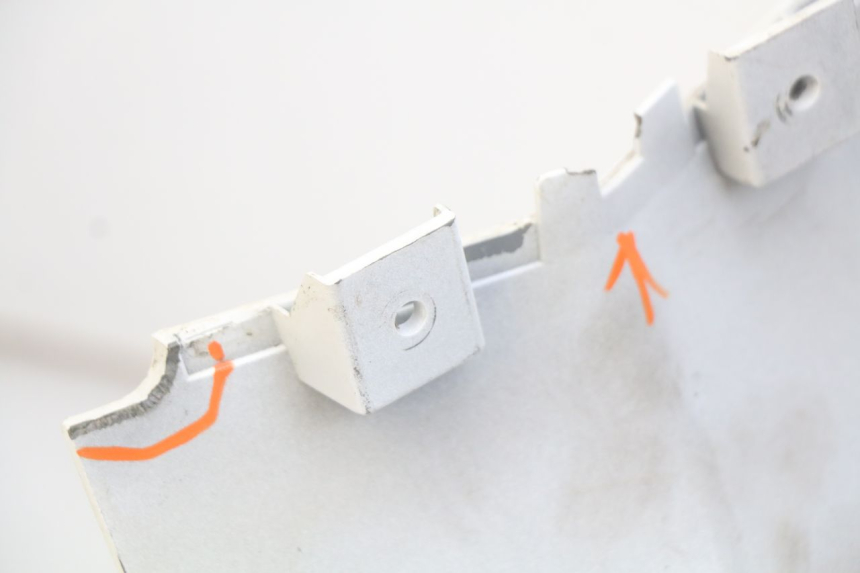 photo de LINKER ACHTERZIJDE PEUGEOT TWEET 4T 50 (2018 - 2022) - Zoom op gebruiksstaat