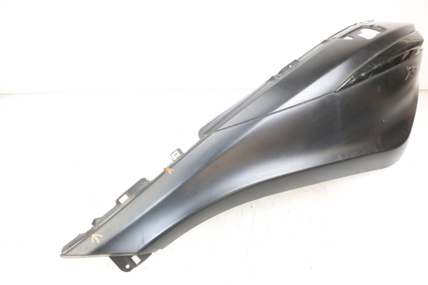 photo de LINKER ACHTERZIJDE PIAGGIO X10 125 (2012 - 2017) - Bevestigingspunten