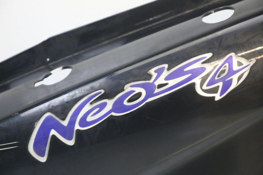 photo de LINKER ACHTERZIJDE PANEL YAMAHA NEOS NEO'S 4T 50 (2008 - 2016) - Detail van het onderdeel
