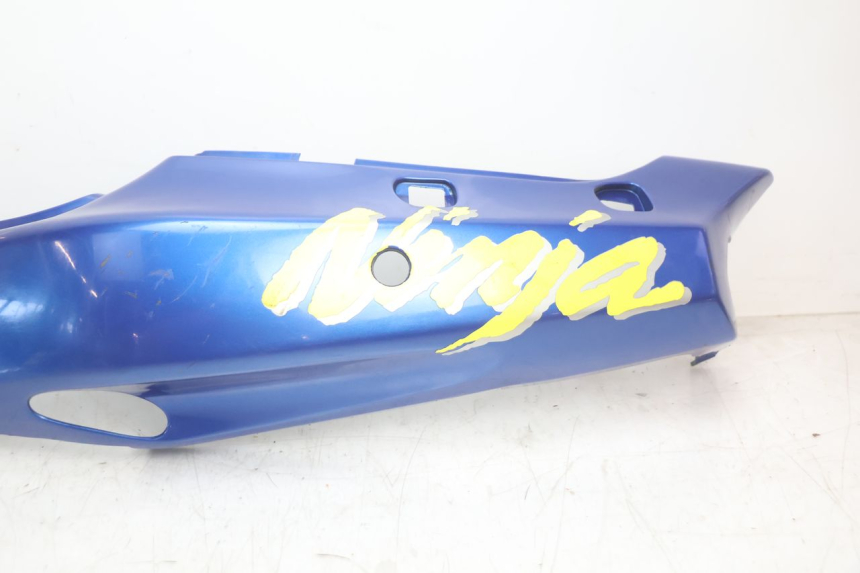 photo de ACHTERLINKS ZIJPANEEL KAWASAKI ZX-6R ZX6R 600 (1995 - 1997) - Zoom op gebruiksstaat