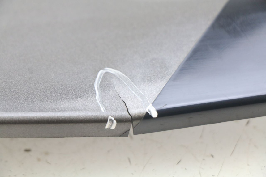 photo de LINKER ACHTERZIJDE KAWASAKI ZZR 600 (1995 - 2004) - Zoom op gebruiksstaat