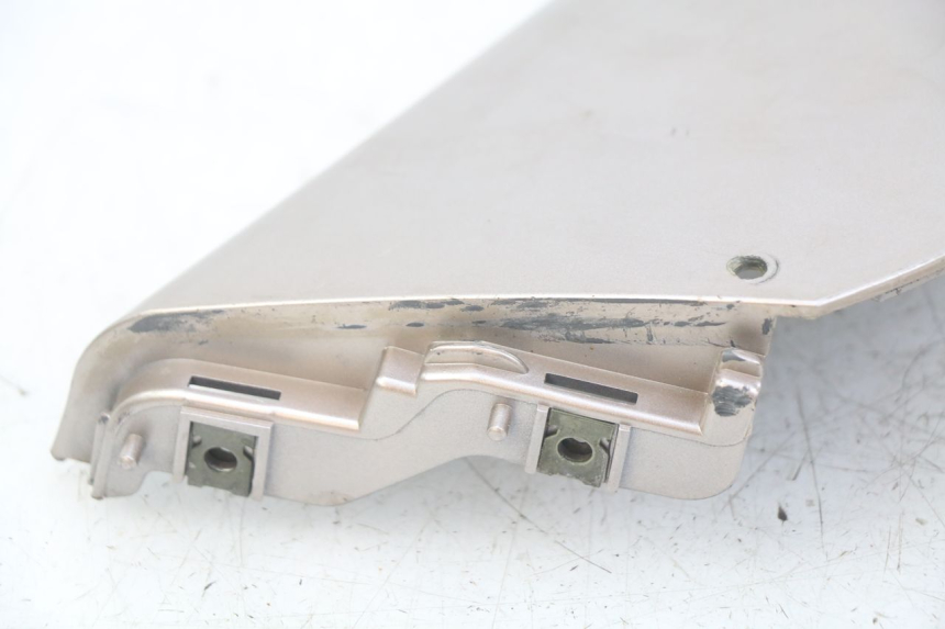 photo de VOORSTE RECHTER ZIJSCHERM ECCITY ARTELEC 670 1 (2013 - 2017) - Productaanzicht