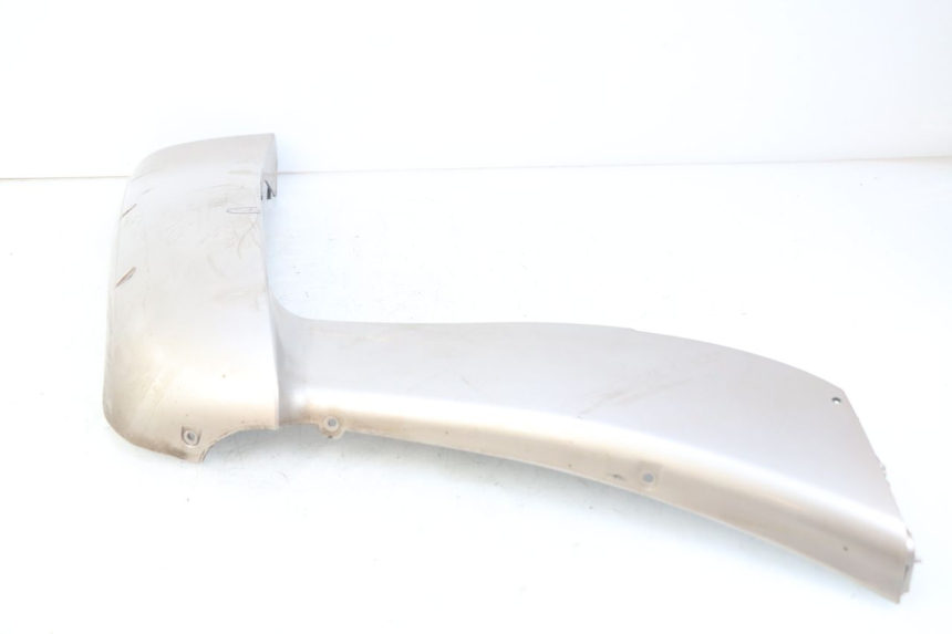 photo de VOORSTE RECHTER ZIJSCHERM ECCITY ARTELEC 670 1 (2013 - 2017) - Kenmerkende details