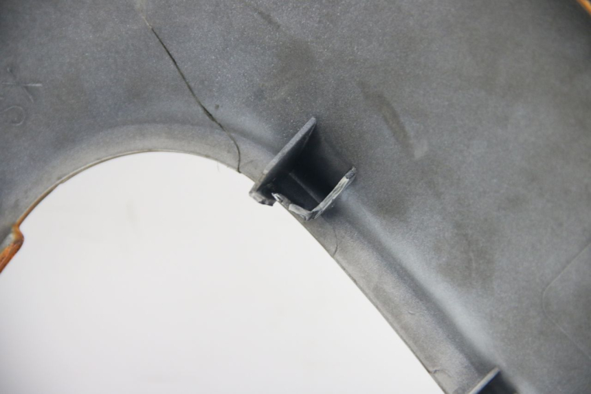 photo de VOORSTE RECHTER ZIJPANEEL APRILIA ATLANTIC 500 (2002 - 2003) - Focus op structuur