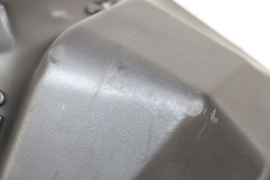 photo de VOORSTE RECHTER ZIJPANEEL MAG POWER BOMBERS 4T 50 (2016 - 2026) - Detail van het onderdeel