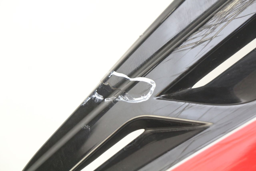 photo de VOORSTE RECHTER ZIJSCHERM ORCAL CAVARO 4T 50 (2019 - 2023) - Staat van het oppervlak