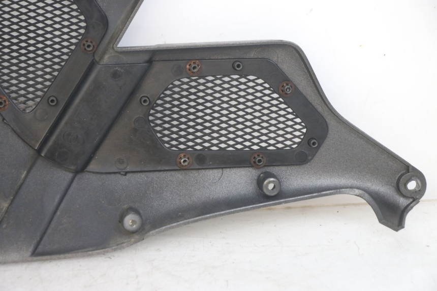 photo de VOORSTE RECHTER ZIJSCHERM GILERA DNA 50 (2000 - 2007) - Zoom op gebruiksstaat