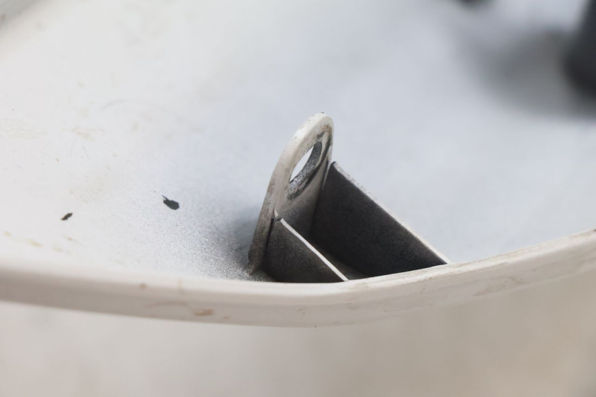 photo de RECHTER VOORZIJDEPANEEL YAMAHA FZ8 800 (2010 - 2016) - Kenmerkende details