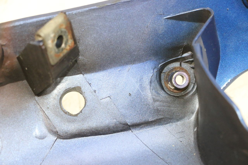 photo de VOORSTE RECHTER ZIJSCHERM KAWASAKI GPX R WARBIRD 600 (1988 - 1993) - Zoom op gebruiksstaat