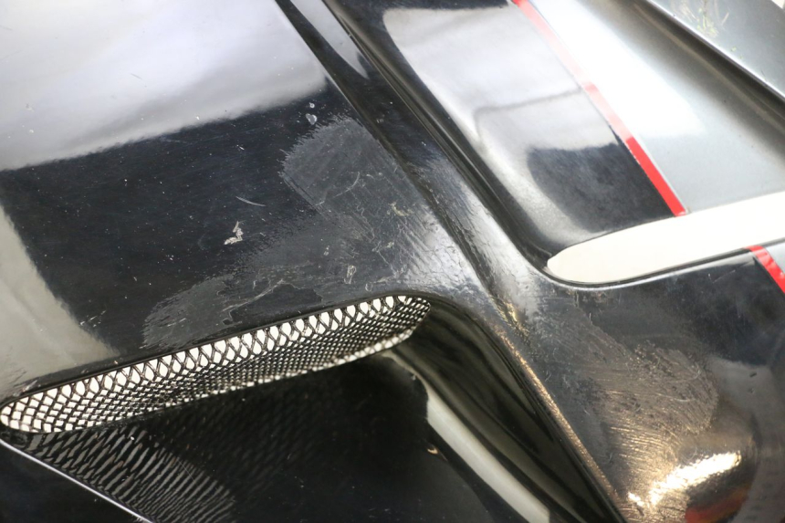 photo de VOORSTE RECHTER ZIJSCHERM KAWASAKI GPZ RX 1000 (1986 - 1988) - Zoom op gebruiksstaat