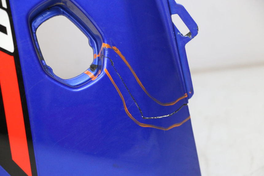 photo de VOORSTE RECHTER ZIJSCHERM SUZUKI GSX F GSXF 650 (2007 - 2015) - Detail van het onderdeel