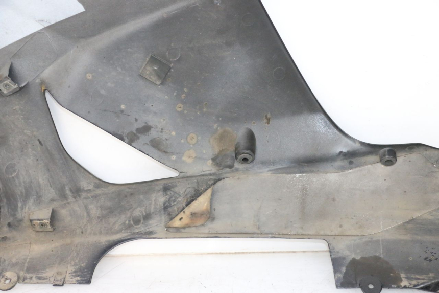 photo de VOORSTE RECHTER ZIJSCHERM SUZUKI GSXR GSX-R 1000 (2003 - 2004) - Zoom op componenten