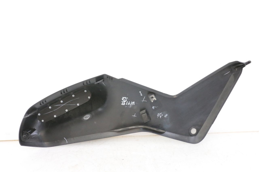 photo de VOORSTE RECHTER ZIJSCHERM HUSQVARNA SVARTPILEN 401 (2018 - 2023) - Technische close-up