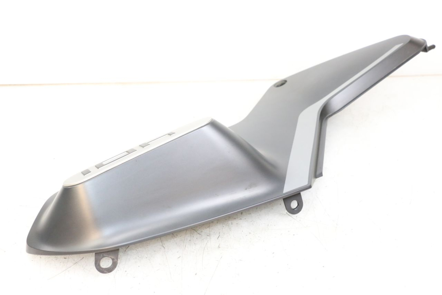 photo de VOORSTE RECHTER ZIJSCHERM HUSQVARNA SVARTPILEN 401 (2018 - 2023) - Bevestigingspunten