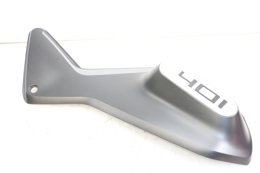 photo de VOORSTE RECHTER ZIJSCHERM HUSQVARNA SVARTPILEN 401 (2018 - 2023) - Staat van het oppervlak