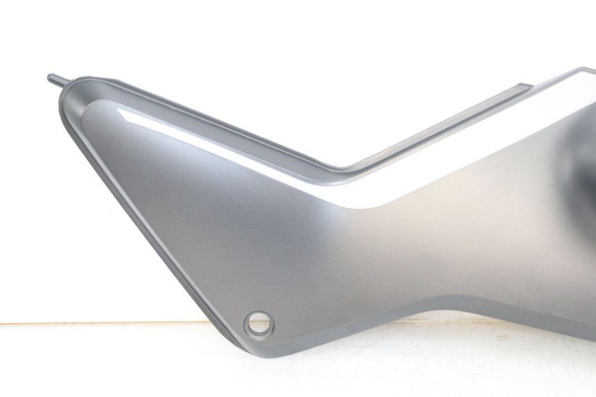 photo de VOORSTE RECHTER ZIJSCHERM HUSQVARNA SVARTPILEN 401 (2018 - 2023) - Gecontroleerd onderdeel