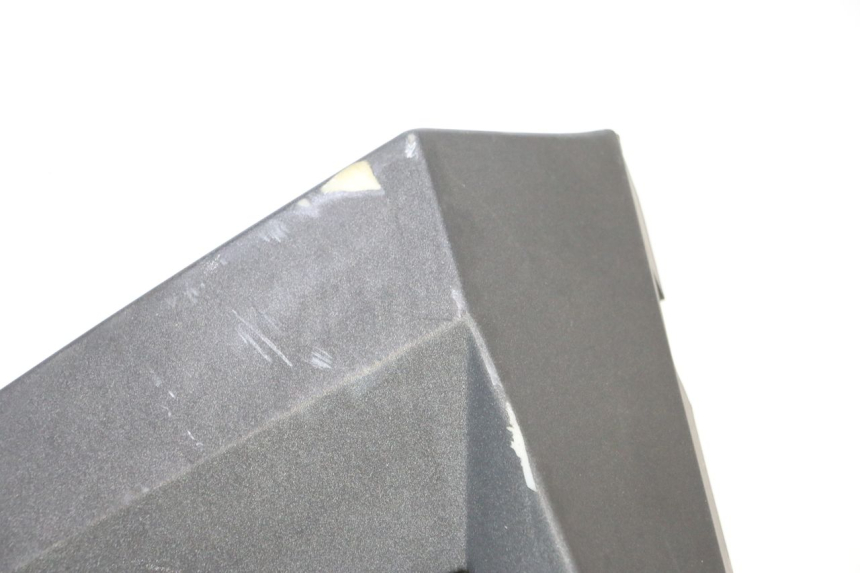 photo de RECHTER VOORZIJDEPANEEL KEEWAY MATRIX RX9 125 (2006 - 2007) - Detail van het onderdeel