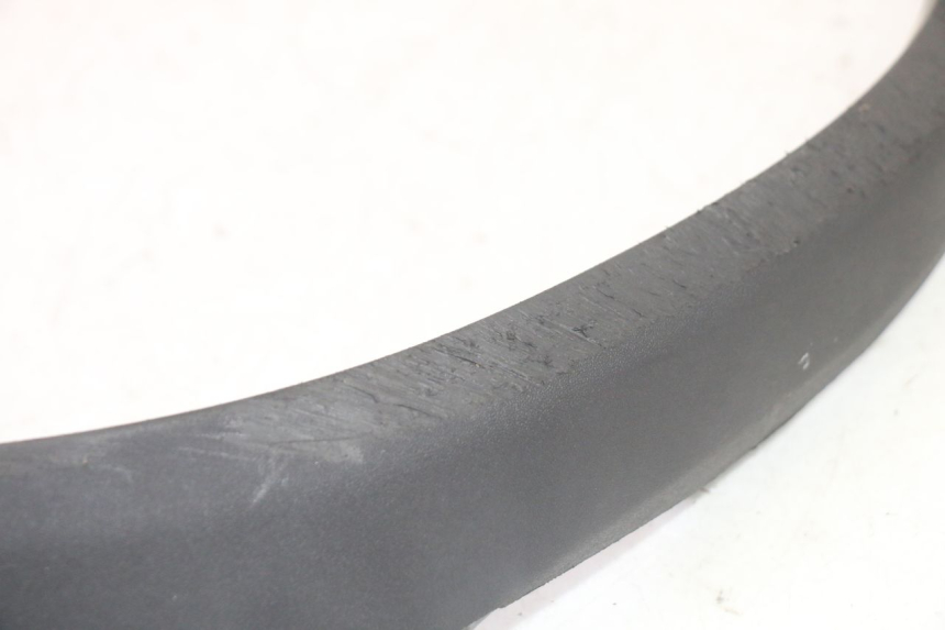 photo de VOORSTE RECHTER ZIJSCHERM PIAGGIO MP3 HPE 350 (2018 - 2020) - Detail van het onderdeel