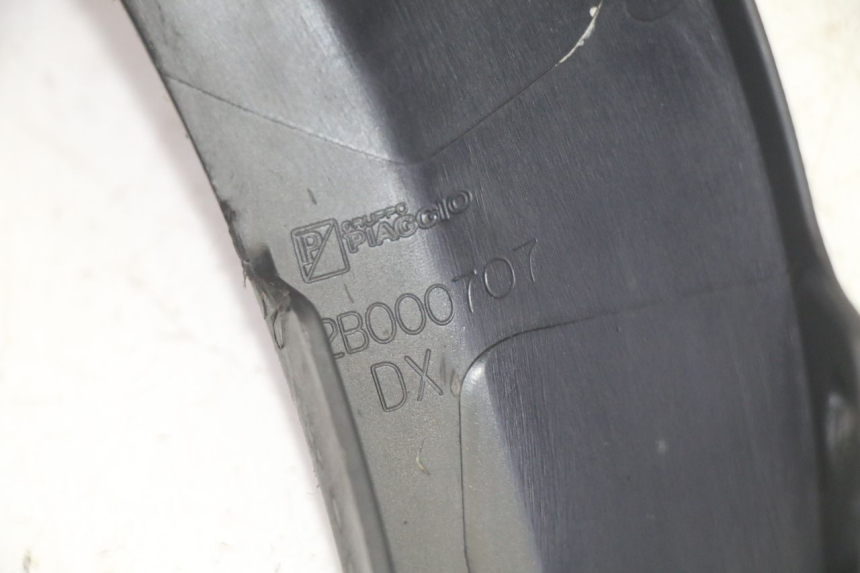 photo de VOORSTE RECHTER ZIJSCHERM PIAGGIO MP3 HPE 350 (2018 - 2020) - Overzicht