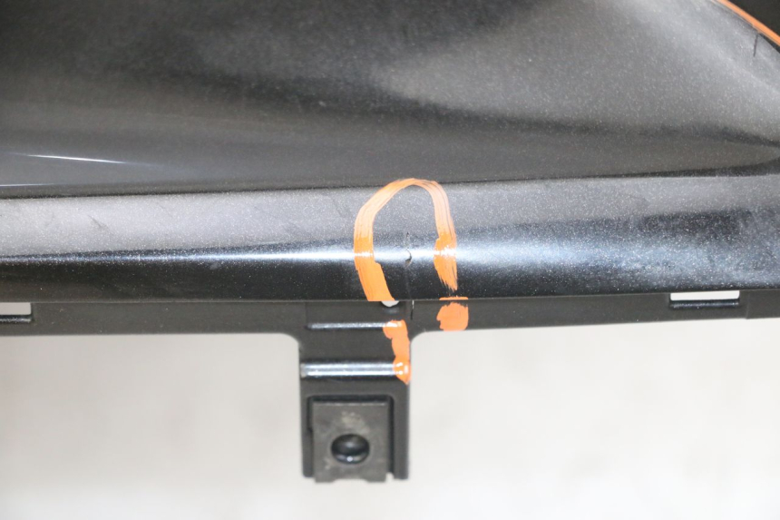 photo de VOORSTE RECHTER ZIJSCHERM HONDA NTV DEAUVILLE ABS 700 (2007 - 2016) - Focus op structuur