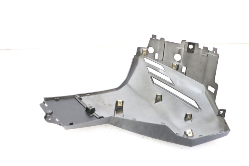 photo de VOORSTE RECHTER ZIJSCHERM PEUGEOT TWEET 4T 50 (2023 - 2025) - Bevestigingspunten