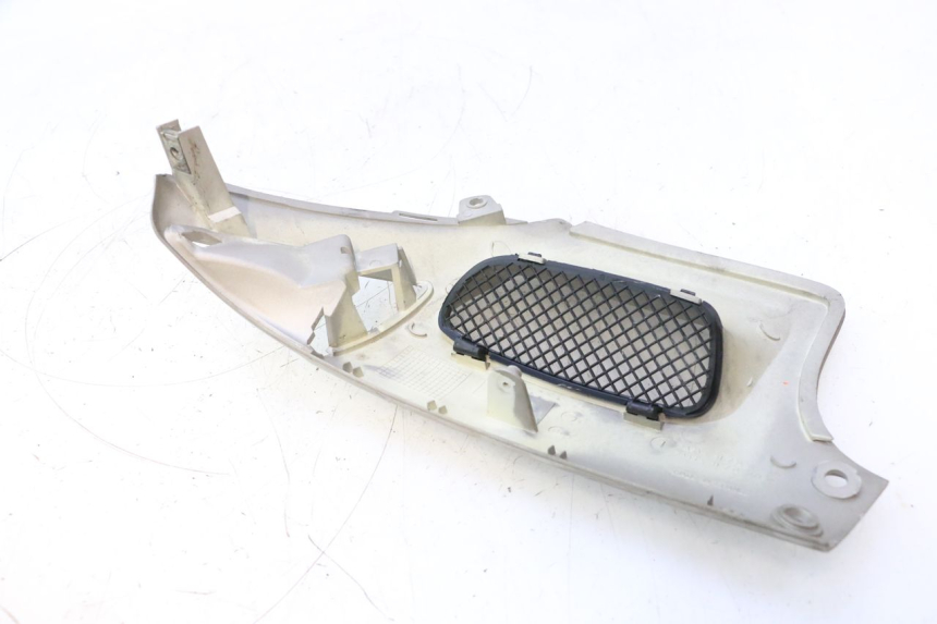 photo de VOORSTE RECHTER ZIJSCHERM PEUGEOT SPEEDFIGHT LC 50 (1996 - 2002) - Technische close-up